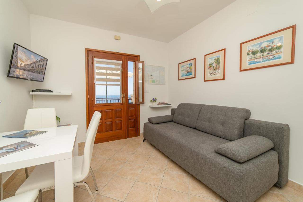 Apartment Divanovic