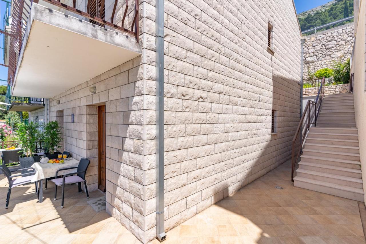 Apartment Divanovic *